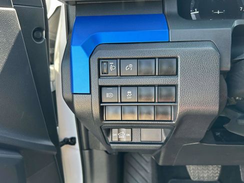 Used 2024 Toyota Tacoma TRD Off-Road image 17