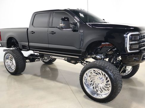 Used 2024 Ford F350 Limited w/ FX4 Off-Road Package image 93