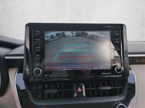 Used 2022 Toyota Corolla LE FWD image 13