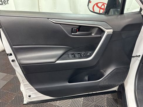 Used 2025 Toyota RAV4 LE image 23