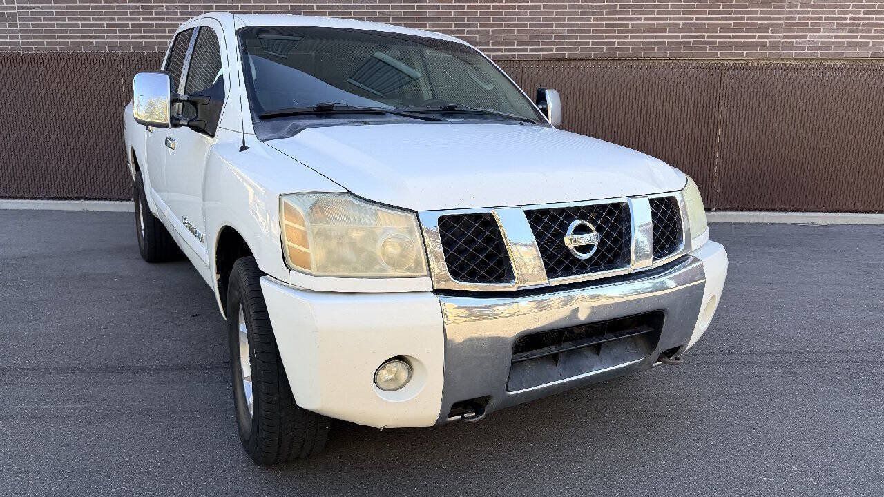 Used 2005 Nissan Titan SE AWD/4WD image 4