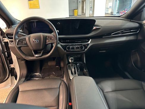 Used 2025 Buick Envista Sport Touring FWD image 32