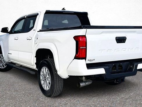 Used 2025 Toyota Tacoma SR5 image 5