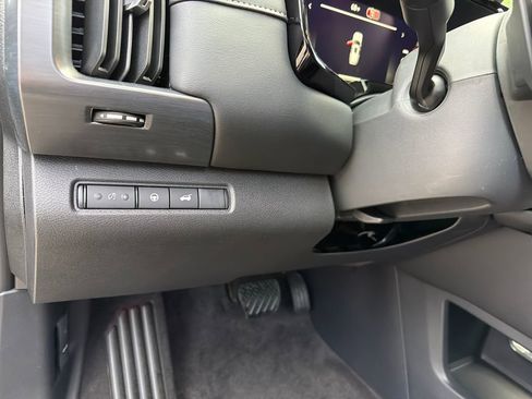 New 2026 Nissan Pathfinder SL FWD image 18