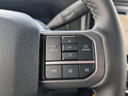 New 2026 Ford F250 Lariat w/ Black Appearance Package image 18