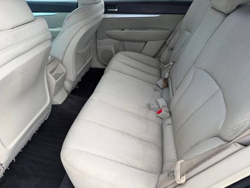Used 2011 Subaru Outback 2.5i Premium AWD/4WD image 13