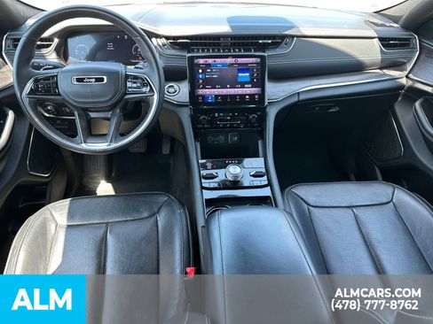 Used 2023 Jeep Grand Cherokee Overland AWD/4WD image 28