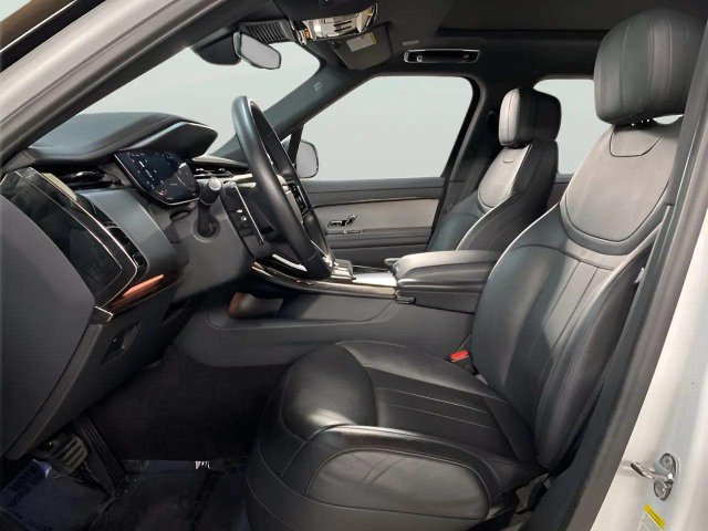 Used 2025 Land Rover Range Rover Sport SE AWD/4WD image 58