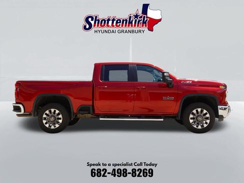 Used 2024 Chevrolet Silverado 2500 LT w/ Texas Edition AWD/4WD image 5