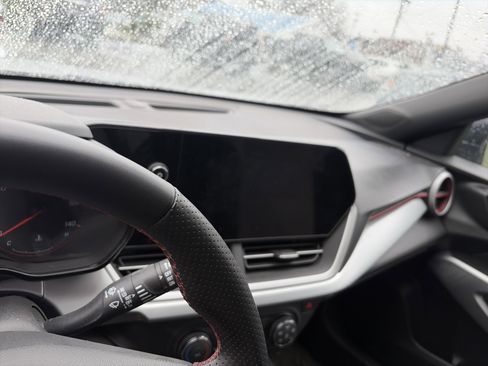 Certified 2024 Chevrolet Trax RS image 11