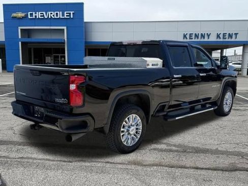 Used 2020 Chevrolet Silverado 2500 High Country w/ Z71 Off-Road Package AWD/4WD image 4