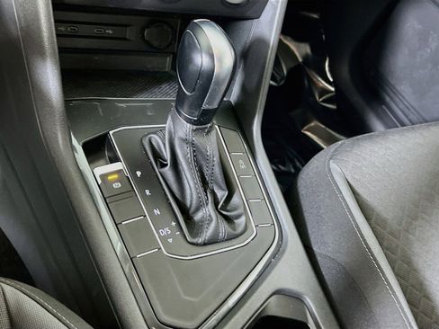 Used 2020 Volkswagen Tiguan S FWD image 16