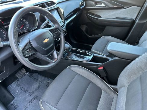 Used 2021 Chevrolet TrailBlazer LT w/ Convenience Package AWD/4WD image 9