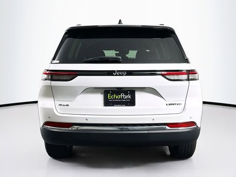 Used 2023 Jeep Grand Cherokee Limited image 7