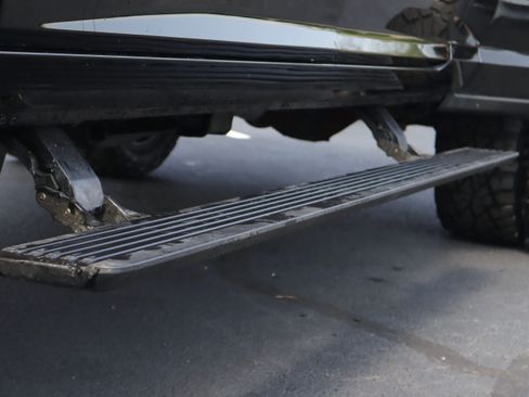 Used 2026 RAM 3500 Laramie AWD/4WD image 30