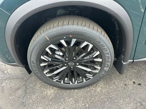 New 2026 Nissan Rogue SV AWD/4WD image 34