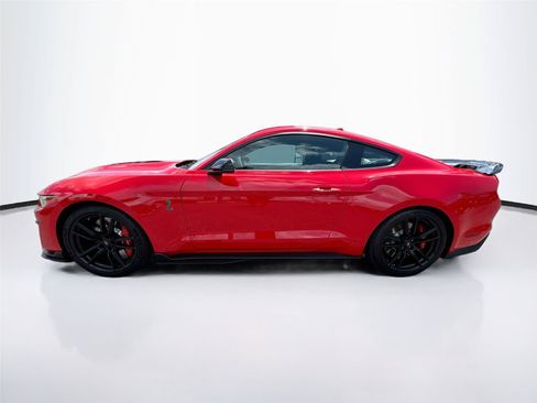 Used 2021 Ford Mustang Shelby GT500 w/ Technology Package RWD image 2