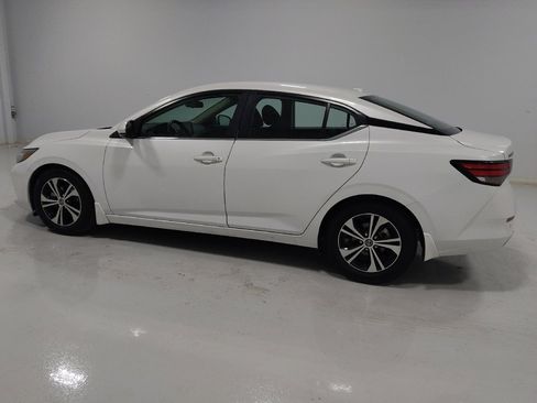 Used 2020 Nissan Sentra SV image 3