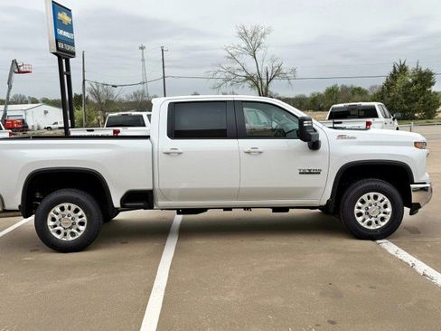 New 2026 Chevrolet Silverado 2500 LT image 6