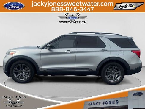 Certified 2023 Ford Explorer XLT w/ Equipment Group 202A RWD image 2
