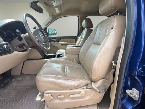 Used 2013 Chevrolet Avalanche LT w/ All-Star Edition AWD/4WD image 14