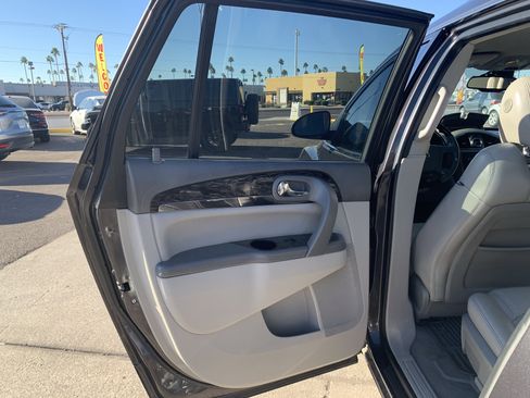 Used 2014 Buick Enclave Leather w/ Trailering Provision Package image 31