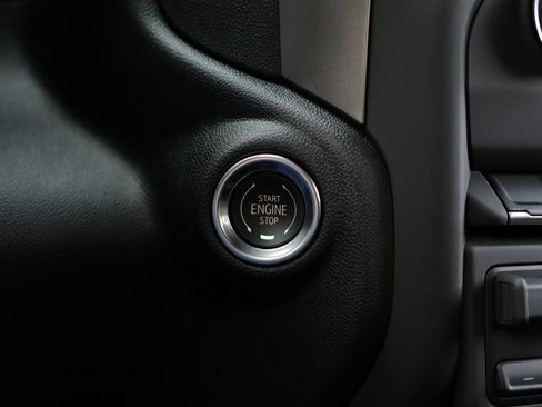 New 2025 Chevrolet Silverado 1500 Custom image 18