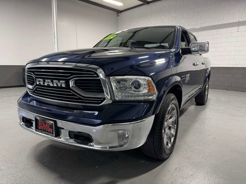 Used 2019 RAM 1500 Laramie w/ Convenience Group image 8