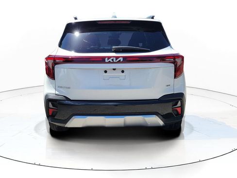 Certified 2024 Kia Seltos SX w/ SX Sunroof Package AWD/4WD image 5