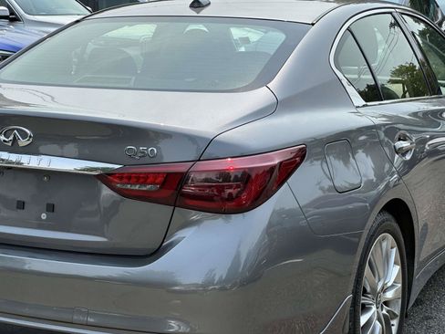 Used 2019 INFINITI Q50 Luxe w/ Essential Package (3.0T Luxe) AWD/4WD image 11