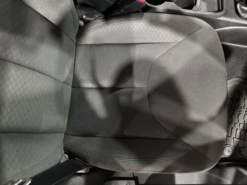 Used 2016 Jeep Wrangler Unlimited Sport image 18