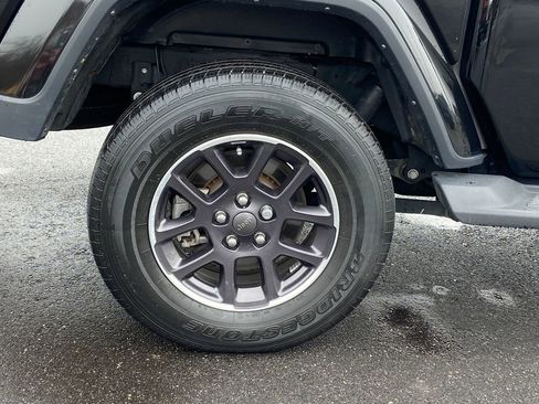 Used 2022 Jeep Gladiator Overland w/ Popular Equipment Package image 10