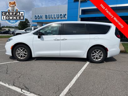 Used 2024 Chrysler Pacifica Touring-L