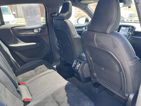 Used 2023 Volvo C40 P8 Recharge Plus AWD/4WD image 25