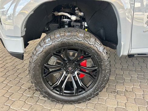 Used 2025 GMC Sierra 1500 AT4 w/ AT4 Premium Package image 22