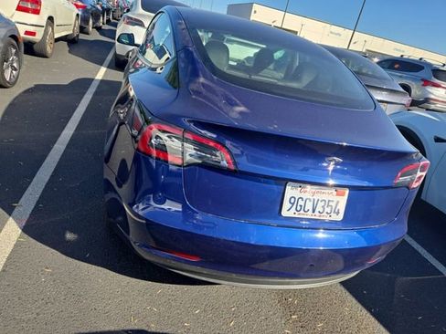 Used 2023 Tesla Model 3 Standard Range RWD image 4