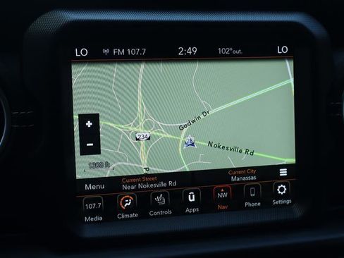 Used 2022 Jeep Wrangler Unlimited Sahara w/ Cold Weather Group image 17