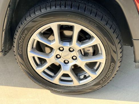 Used 2022 Jeep Compass Latitude image 15