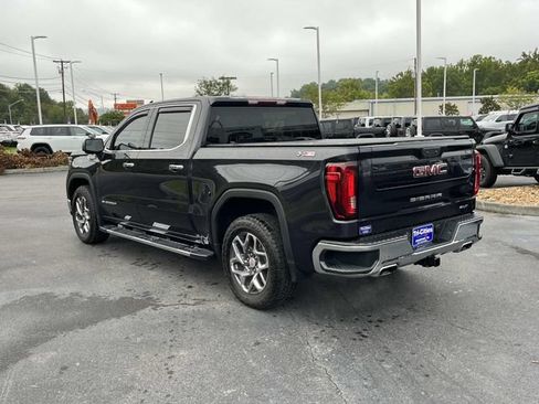 Used 2023 GMC Sierra 1500 SLT w/ SLT Premium Package AWD/4WD image 6