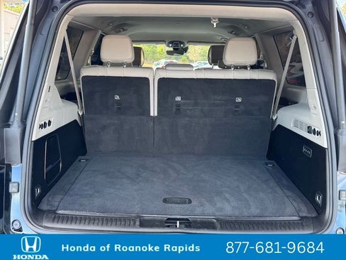 Used 2024 Jeep Wagoneer L Series II w/ Flexible Seating Group image 19