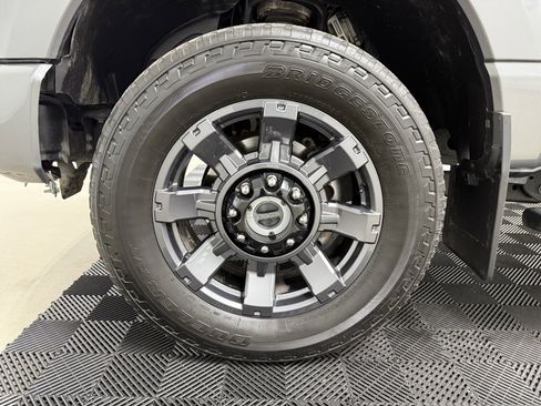 Used 2023 Ford F350 Lariat w/ Sport Appearance Package image 8