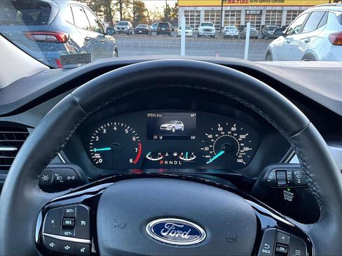 Used 2022 Ford Escape SE w/ Convenience Package image 19