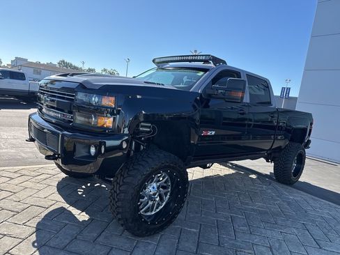 Used 2019 Chevrolet Silverado 2500 LTZ w/ Duramax Plus Package image 36