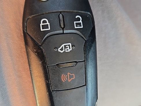 Used 2020 Ford Transit Connect XL image 38