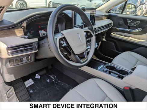 New 2025 Lincoln Corsair Reserve image 8