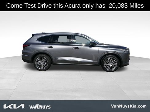 Used 2023 Acura MDX SH-AWD w/ Advance Package image 2