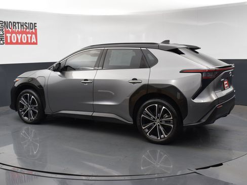 Used 2023 Toyota bZ4X Limited image 2