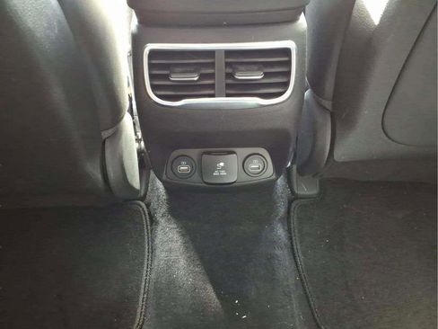 Used 2022 Hyundai Santa Fe Limited FWD image 13