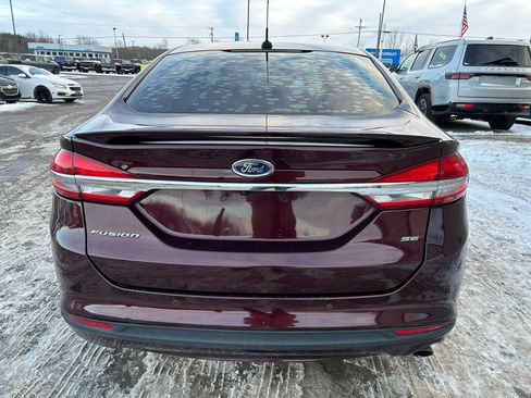 Used 2018 Ford Fusion SE w/ Equipment Group 201A image 6