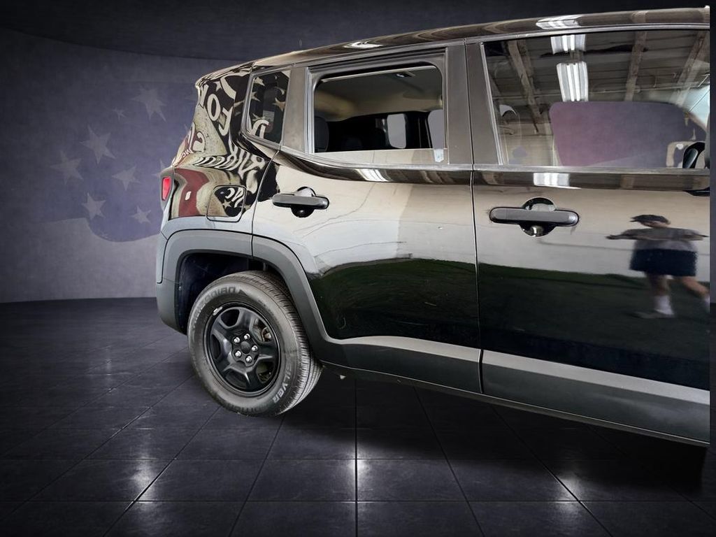 Used 2019 Jeep Renegade Sport AWD/4WD image 3